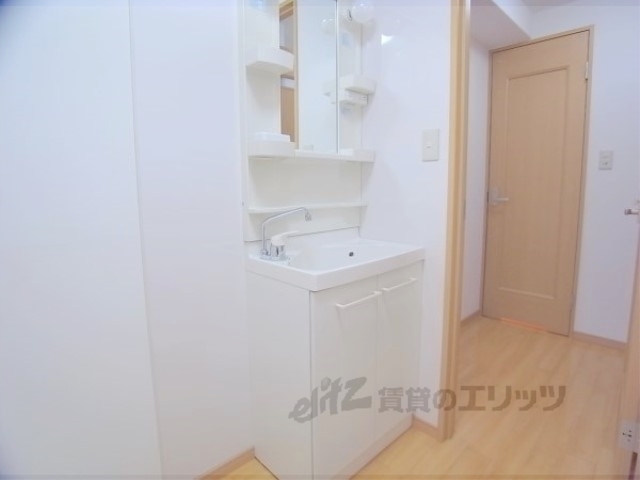 洗面設備　嬉しい独立洗面所付き。