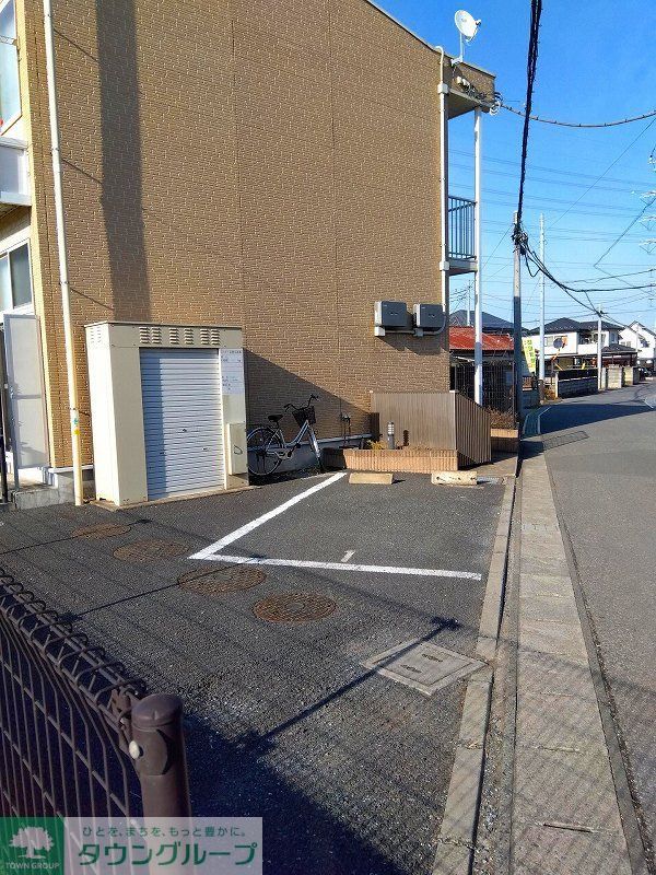 駐車場　ゴミステーション
