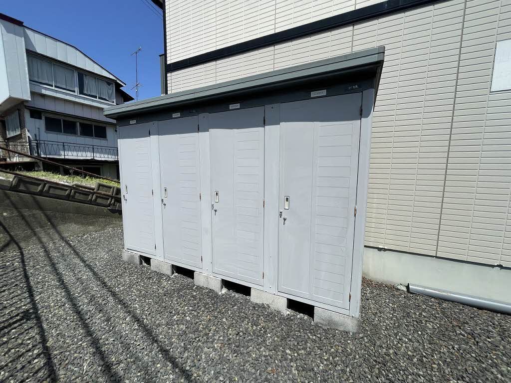 建物外観　ストッカー