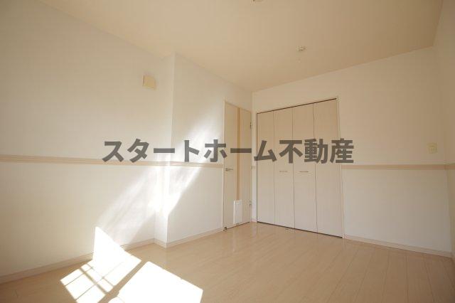 その他部屋・スペース　落ち着いて過ごせるお部屋なので、寝室にいかがでしょうか