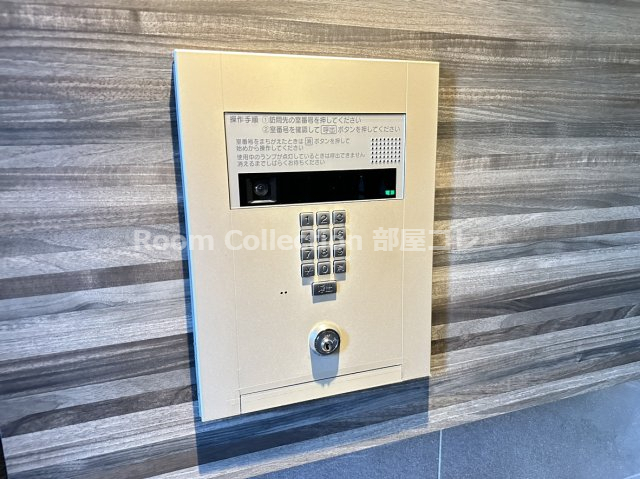 エントランス　※同物件他部屋写真 反転、色違いの場合有 現況優先