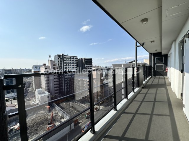 バルコニー　※同物件他部屋写真 反転、色違いの場合有 現況優先