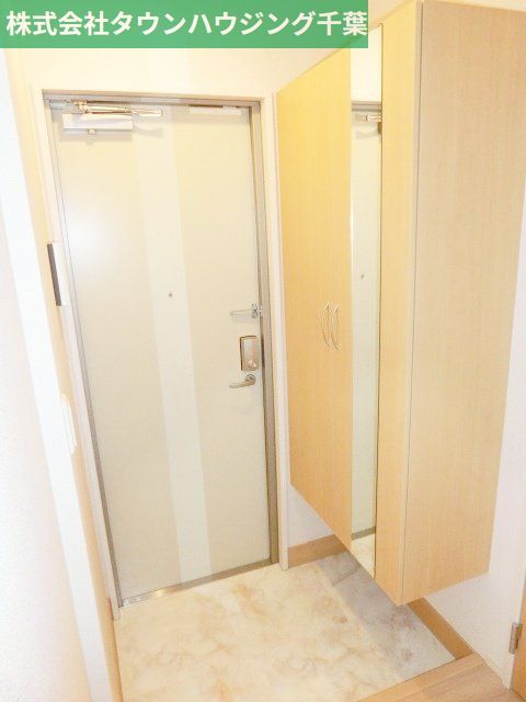 玄関　お部屋探しは【タウンハウジング千葉店】にお任せ下さい♪