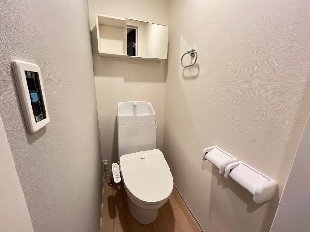 トイレ　トイレ
