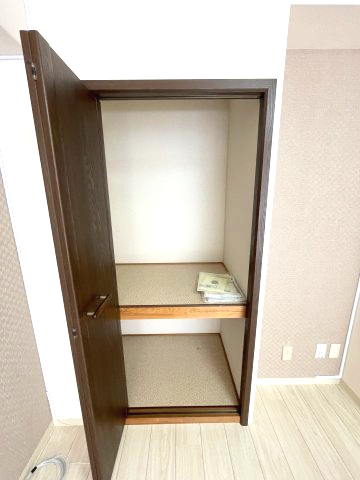 収納　イメージとして同建物他部屋を表示しています