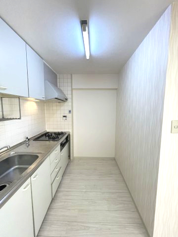 居室・リビング　イメージとして同建物他部屋を表示しています