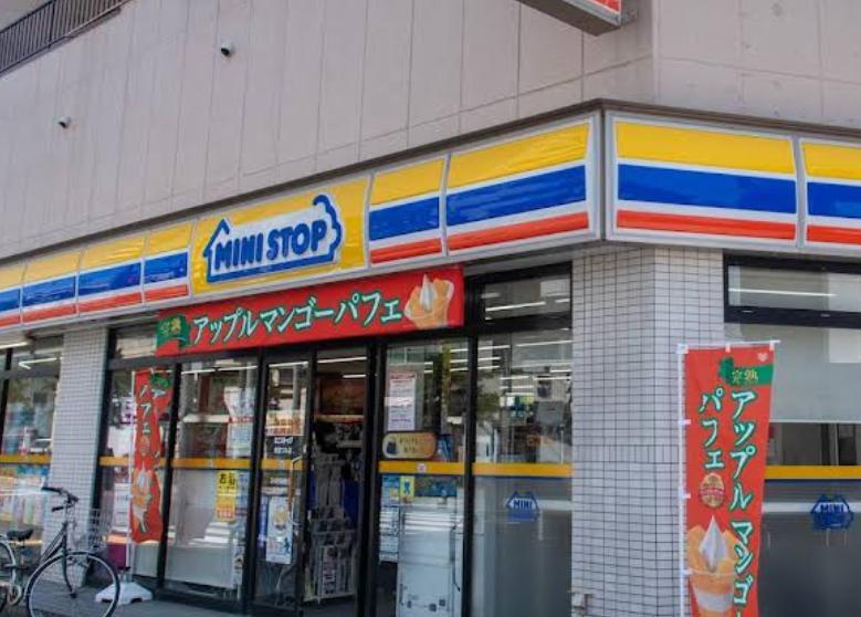 コンビニ　ミニストップ（コンビニ）まで270m
