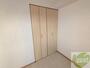 収納　寝室の収納です。部屋がすっきり片付きます。