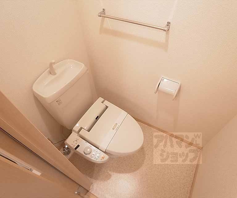 トイレ　ウォシュレット標準装備