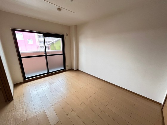 居室・リビング　※別部屋の写真です
