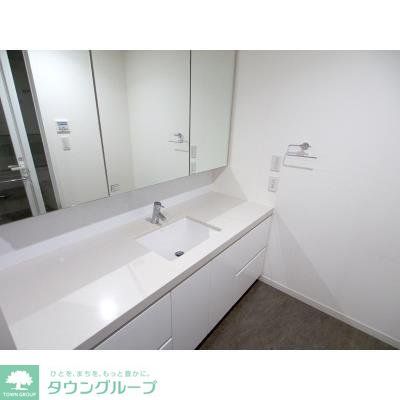 洗面設備　※写真は同タイプ住戸です。