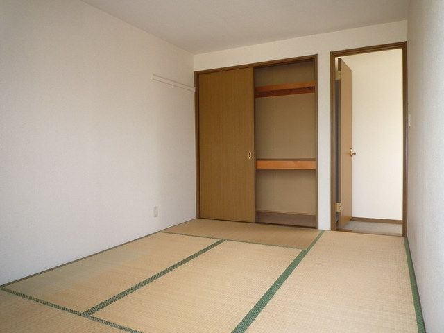 収納　和室6帖　収納付き