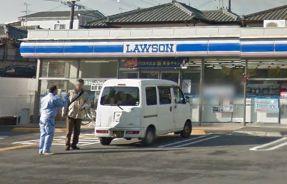 コンビニ　ローソン高槻城南町三丁目店（コンビニ）まで273m