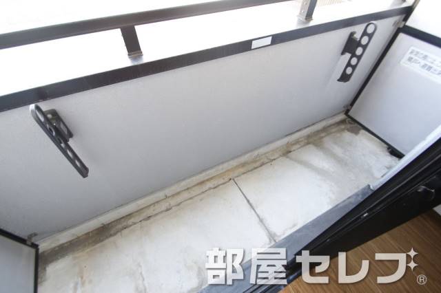 バルコニー　水はけの良いベランダです。