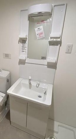 洗面設備　朝の身支度に便利なシャンプードレッサー