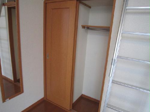 収納　ポール付きのクローゼットです。