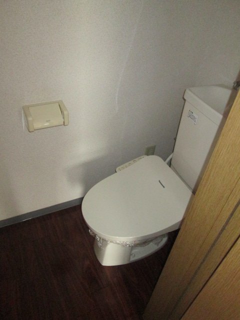 トイレ　洗浄便座付き