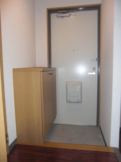 玄関　下駄箱付