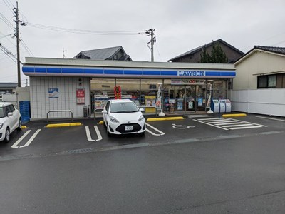 コンビニ　ローソン（コンビニ）まで853m