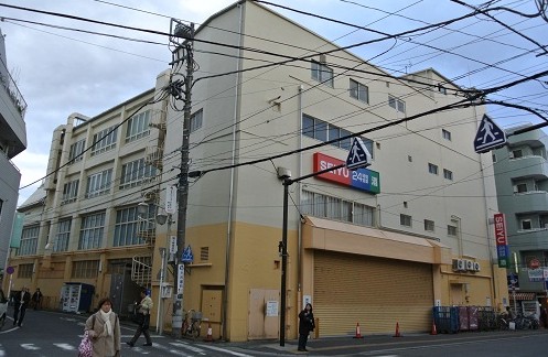 スーパー　西友鶴ヶ峰店（スーパー）まで437m