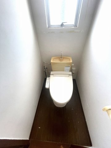 青葉台ファクトリー貸家のトイレ写真