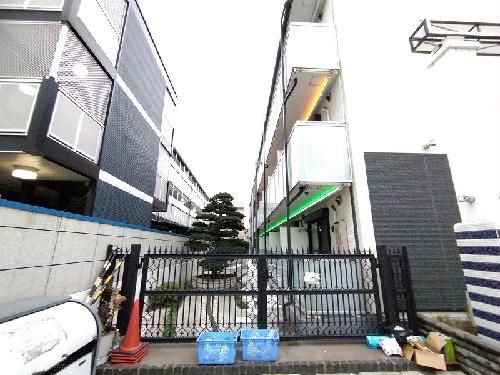 【川崎市幸区南加瀬のマンションのエントランス】