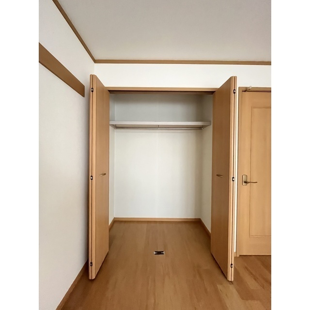 収納　※同タイプ別室の写真となります。