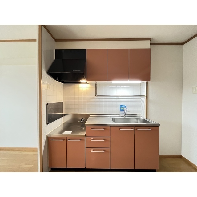 キッチン　※同タイプ別室の写真となります。