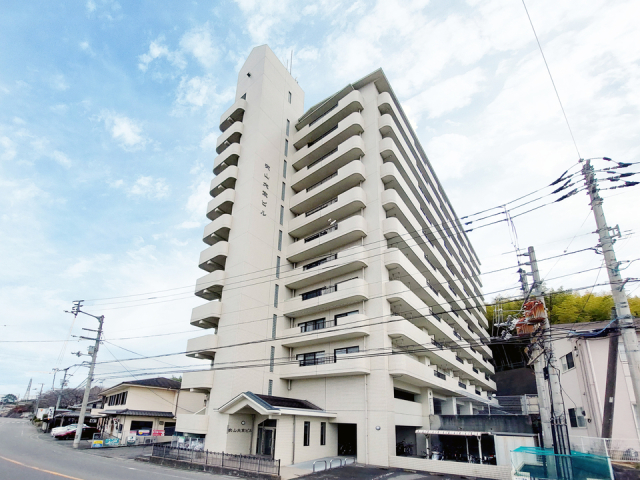 衣山大東ビルの建物外観