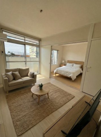 居室・リビング　白基調のお部屋です♪