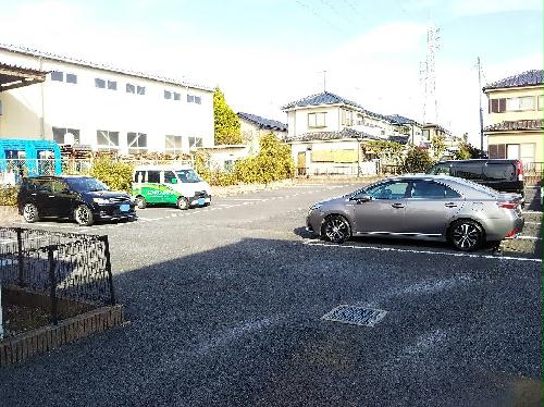 【レオパレスおだまきの駐車場】