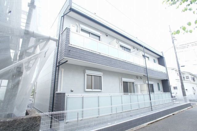 船橋市咲が丘のアパートの建物外観