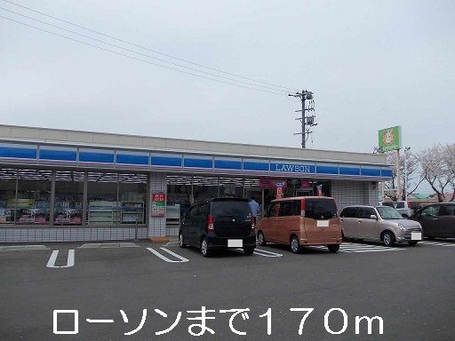 【能美市湯屋町のアパートのコンビニ】