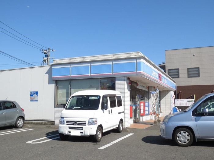 コンビニ　ローソン宮崎城ケ崎店（コンビニ）まで498m