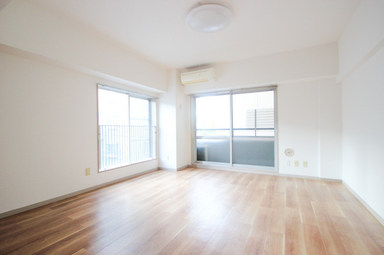 居室・リビング　別号室の写真です。