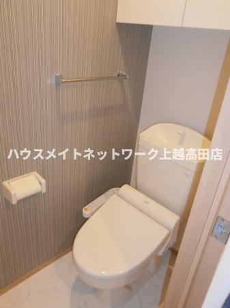 トイレ　温水洗浄暖房便座