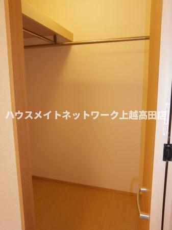 収納　ウォークインクローゼット