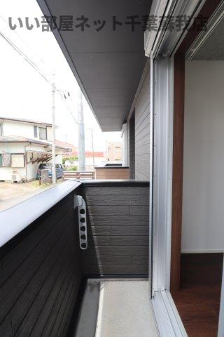 バルコニー　お洗濯にも便利なバルコニー付き