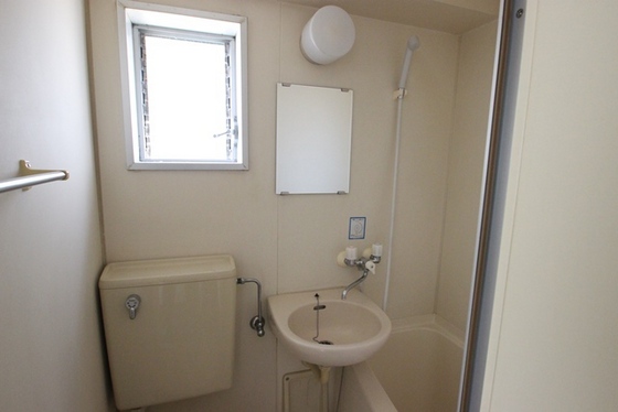 洗面設備　※別部屋の写真です