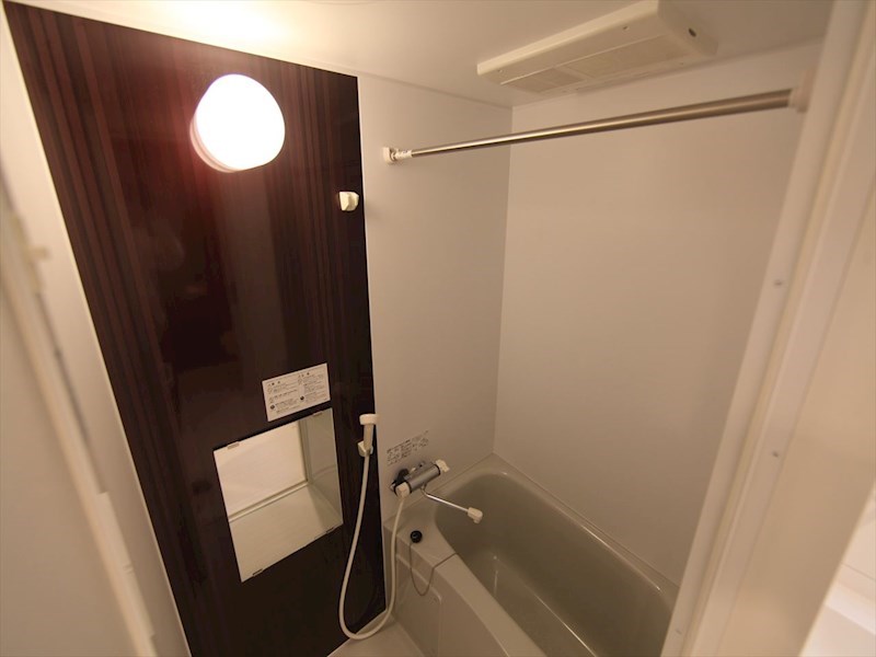 バス・シャワールーム　浴室暖房乾燥機付　24時間換気機能付バスルーム