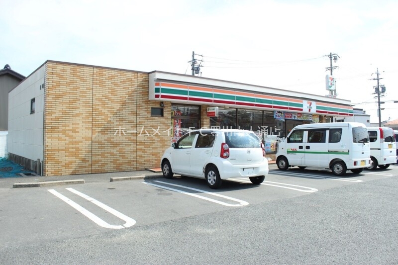 コンビニ　セブンイレブン豊川大崎町店（コンビニ）まで148m