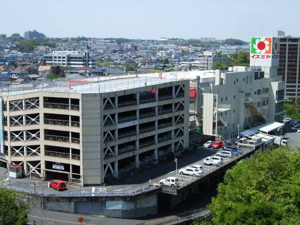 スーパー　イズミヤ河内長野店（スーパー）まで1932m