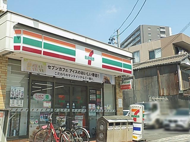 コンビニ　セブンイレブン（コンビニ）まで370m