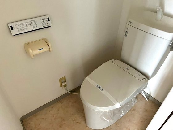 トイレ　別号室写真です