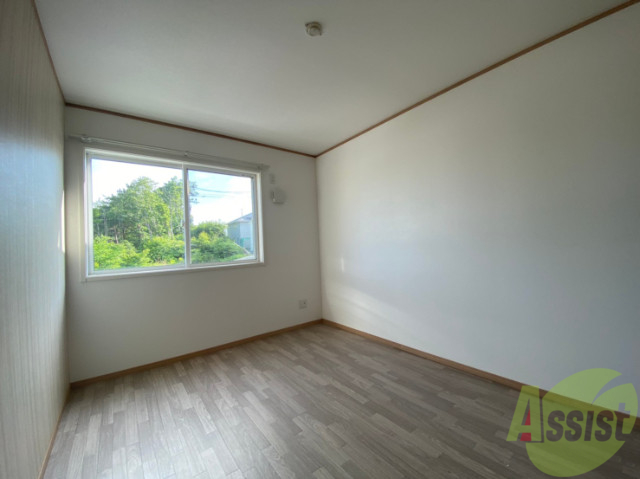 その他部屋・スペース　６帖の寝室になります。ゆっくり休めそうですね。