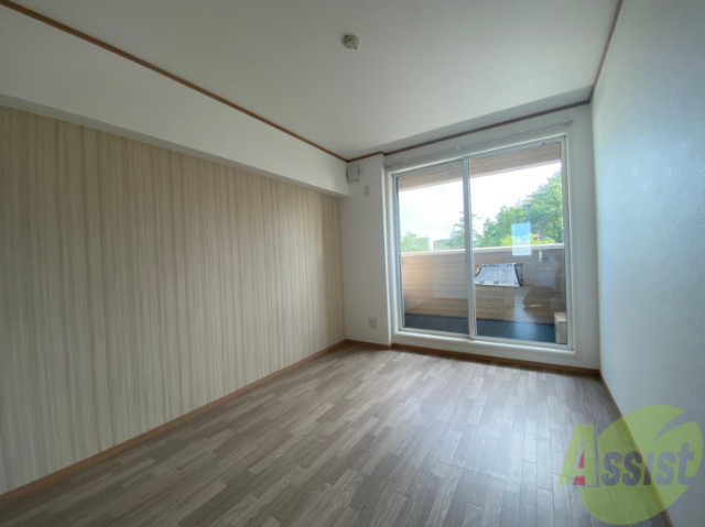 居室・リビング　広々としたリビングになります。ゆっくりおくつろぎください。