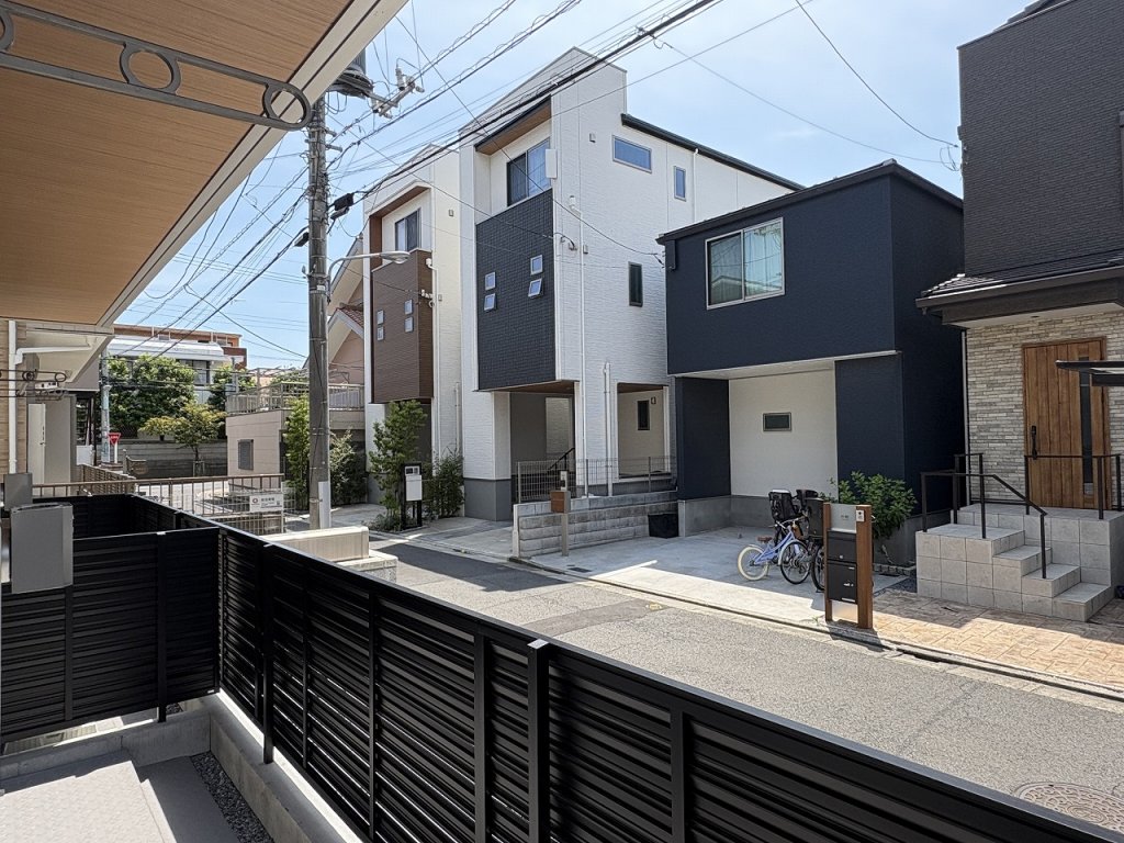 バルコニー　募集は２Ｆ日当り良好　静かな住環境