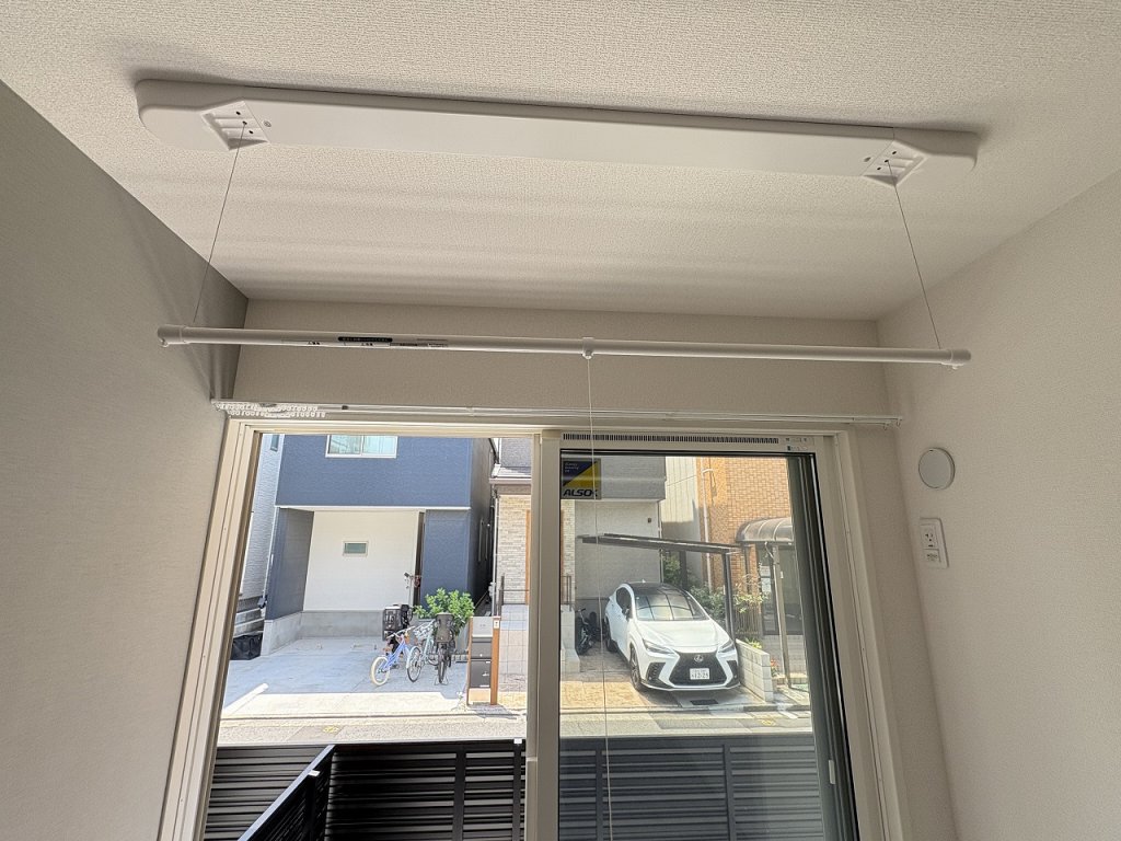 セキュリティ　室内物干しユニット　ペアガラス採用