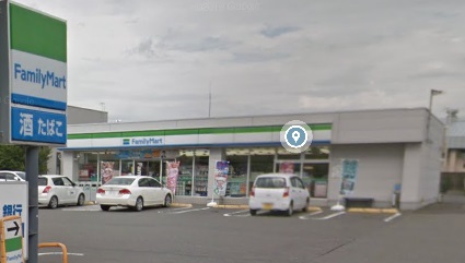 コンビニ　ファミリーマート神中8号店（コンビニ）まで330m