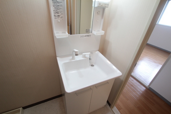 洗面設備　※別部屋の写真です